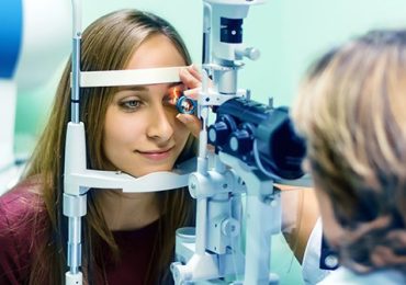 What Eye Problems Are Associated With Crohn's Disease?